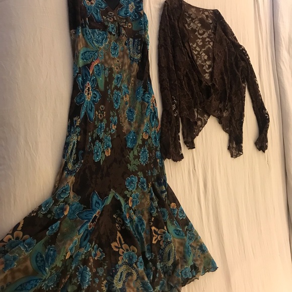 Elegant Dress. - Picture 2 of 6